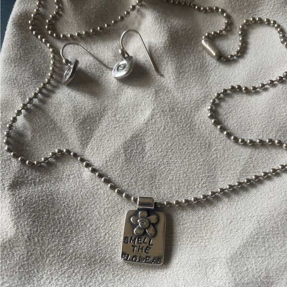 Sterling silver necklace and earring set. - Picture 2 of 3